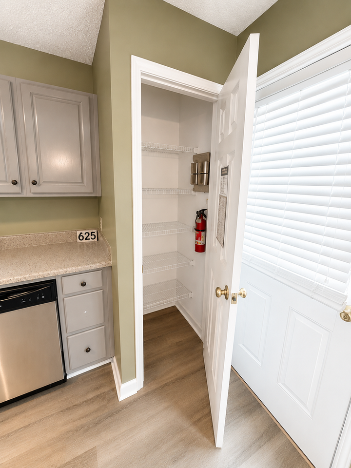 625 Apple St - Photo 6 of 24