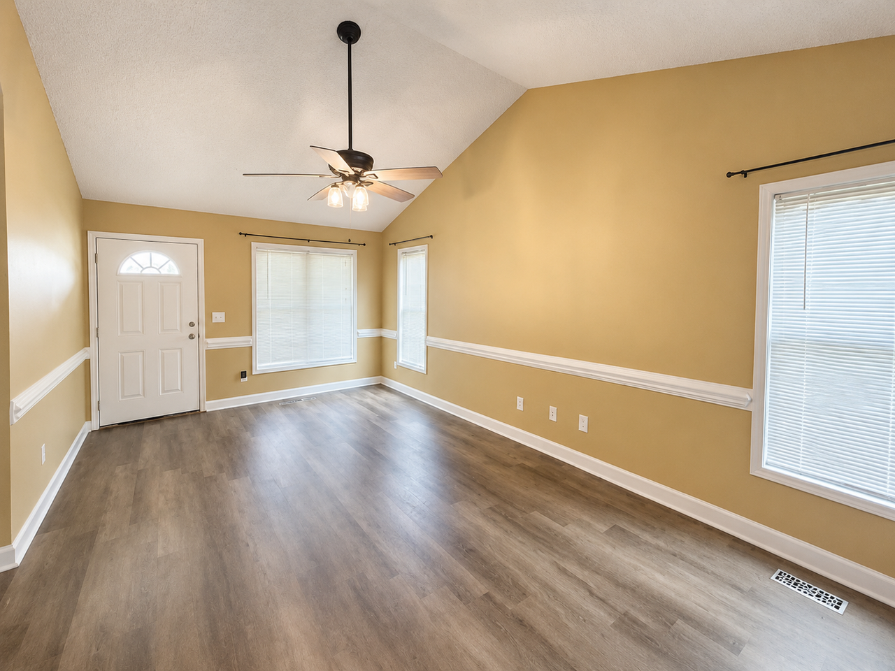 625 Apple St - Photo 7 of 24