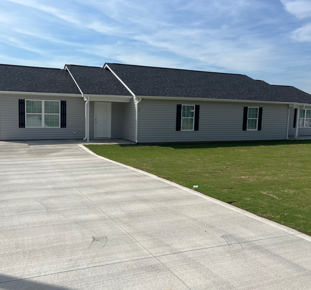 3945 Greenpond Rd - Photo 2 of 16