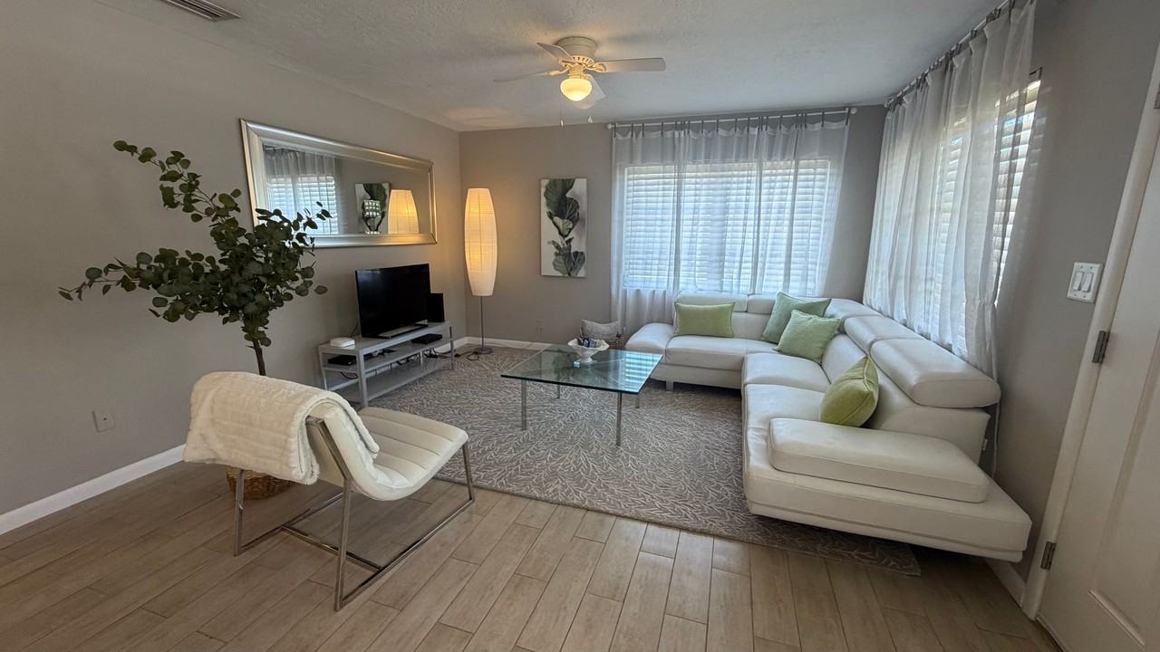 2013 Tetlow Pl - Photo 3 of 33