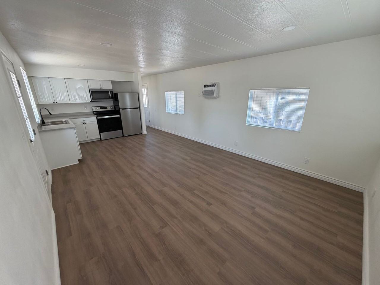 24955 Redlands Blvd - Photo 3 of 11