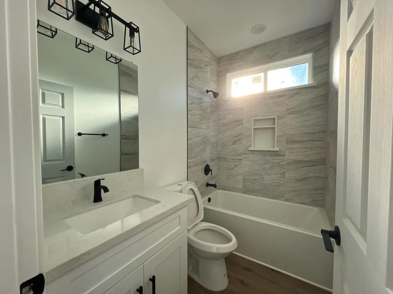 8109 Underwood Ave - Photo 5 of 10