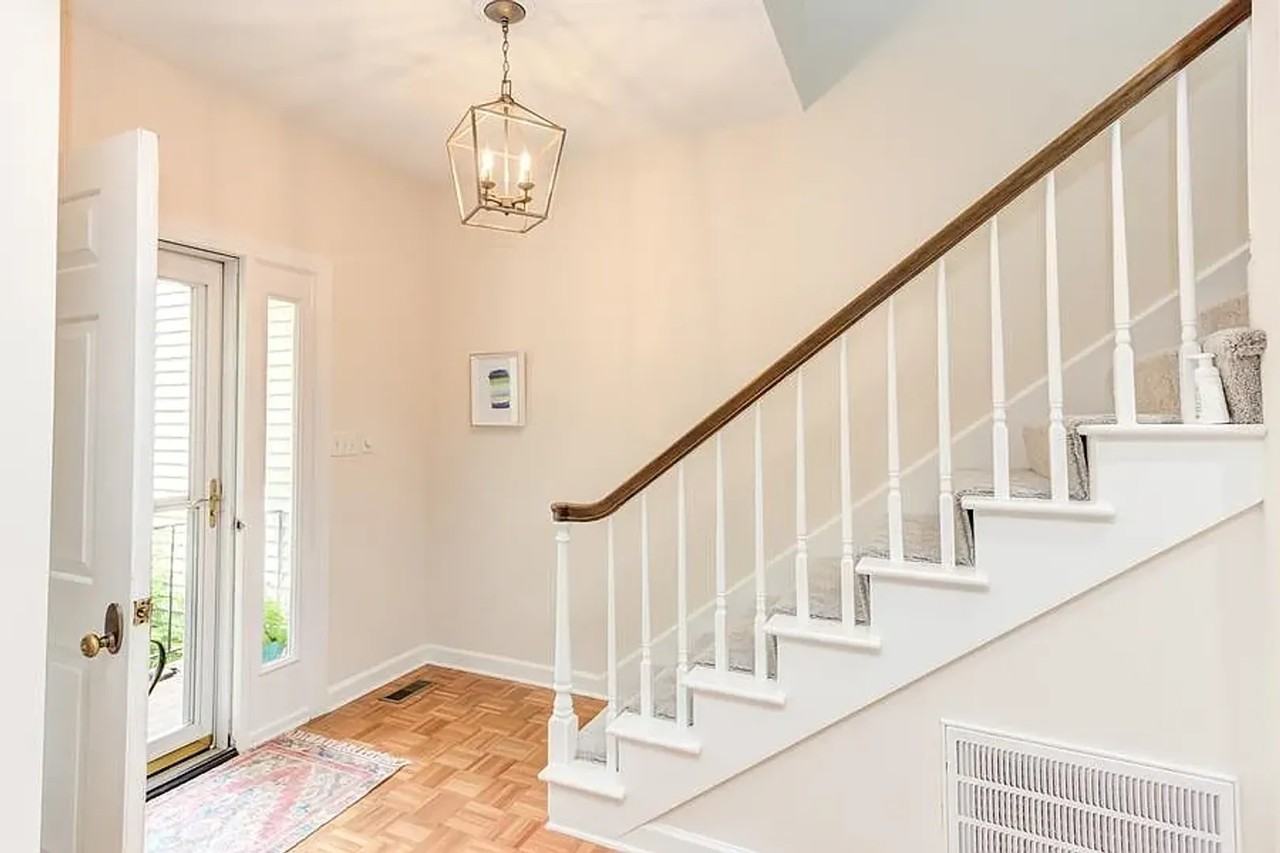 312 Baneberry Close - Photo 3 of 21