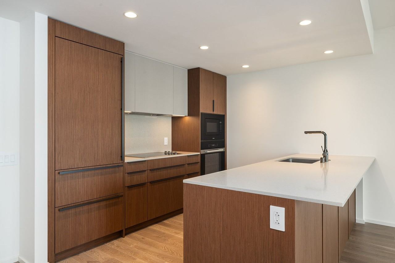 333 Ward Ave #524
