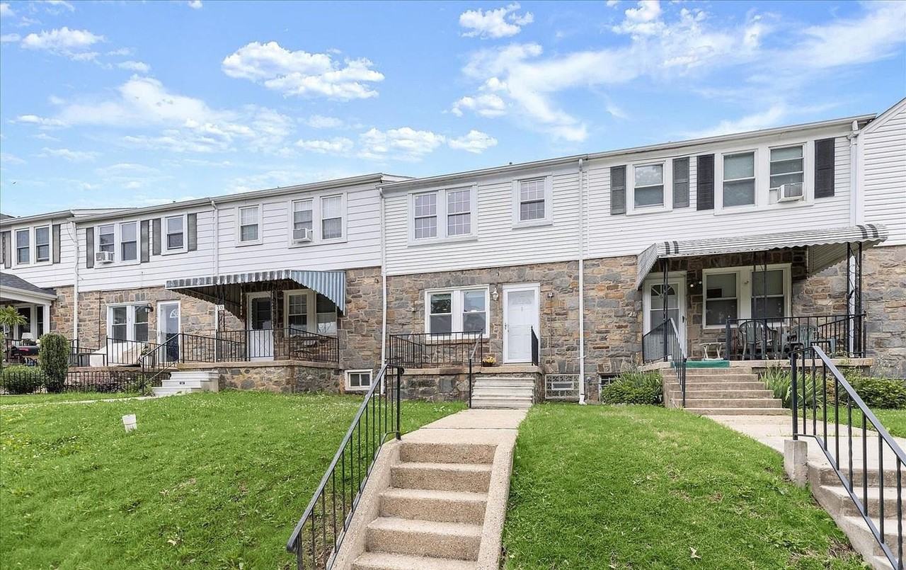 8 Enjay Ave - Photo 2 of 50