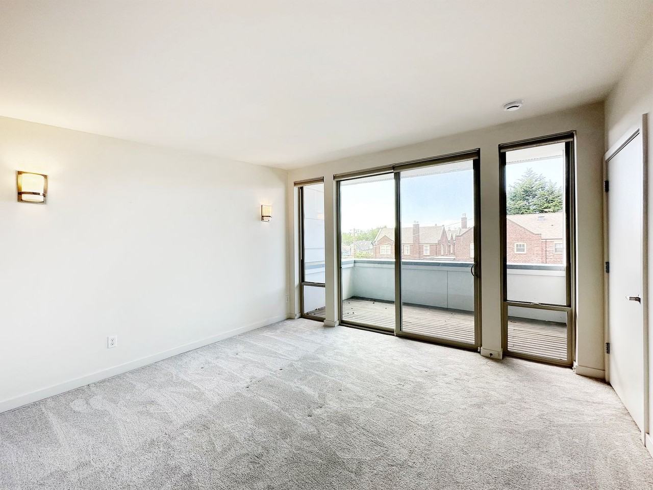 4812 Linden Ave N - Photo 4 of 12