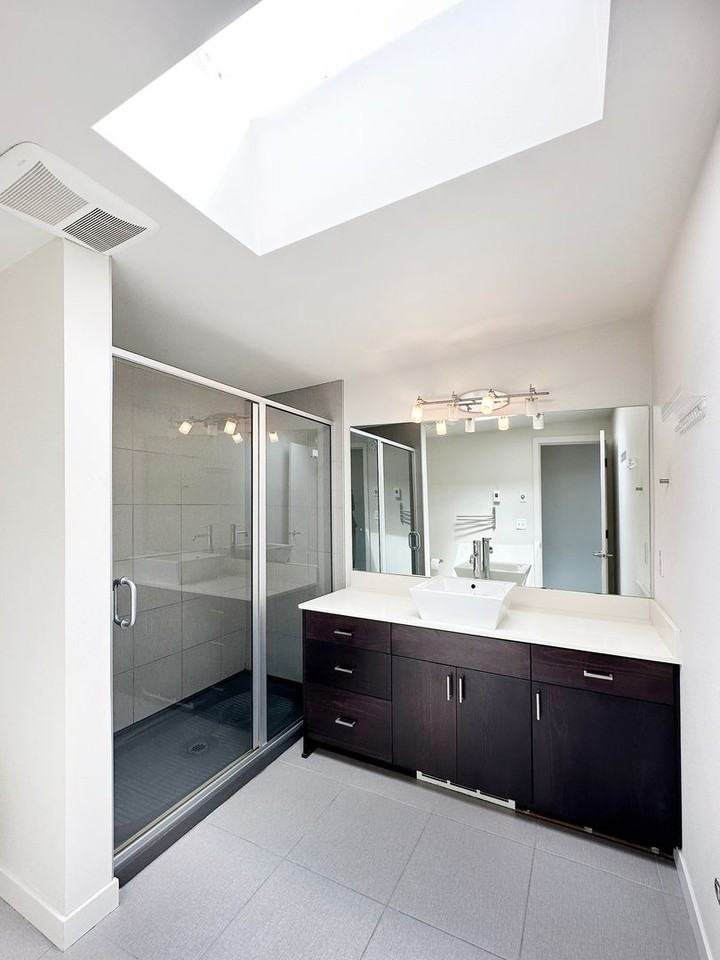 4812 Linden Ave N - Photo 6 of 12