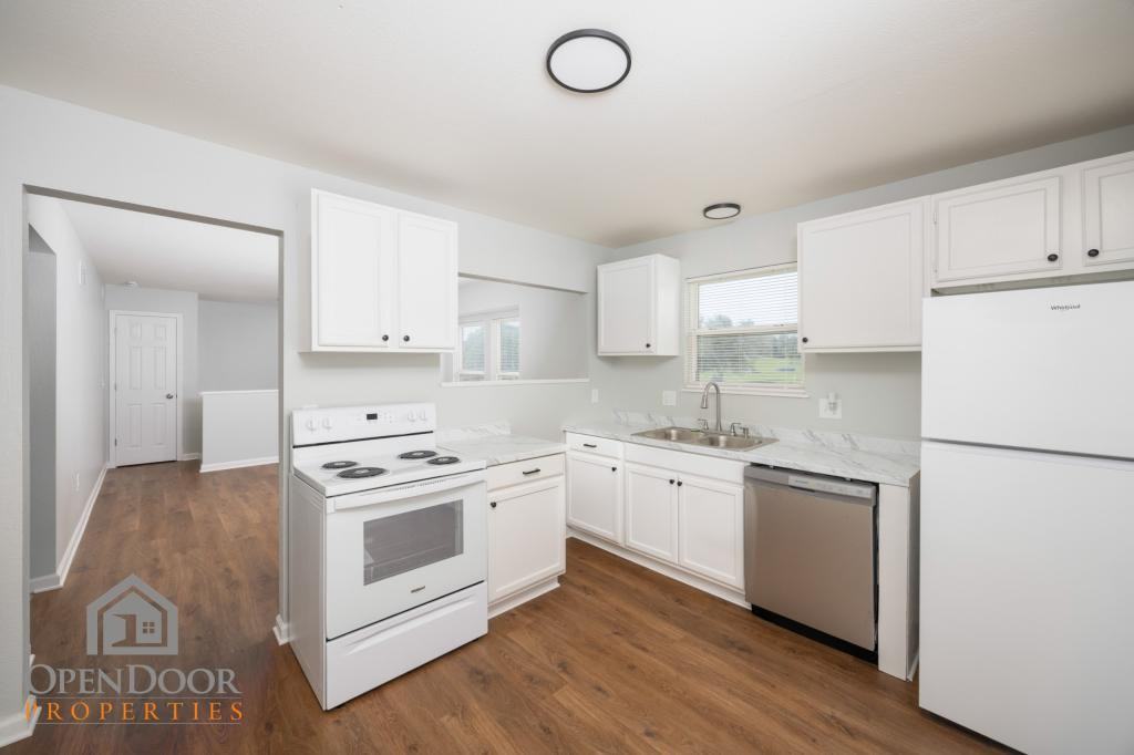 7138 Splitlog Cir - Photo 3 of 14