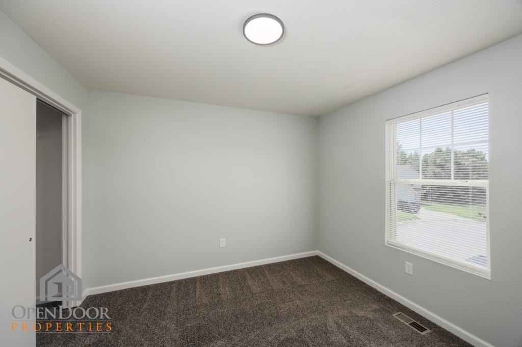 7138 Splitlog Cir - Photo 4 of 14