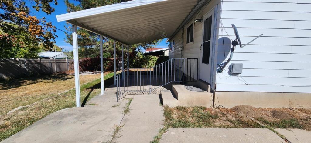 367 Overland Rd - Photo 3 of 21