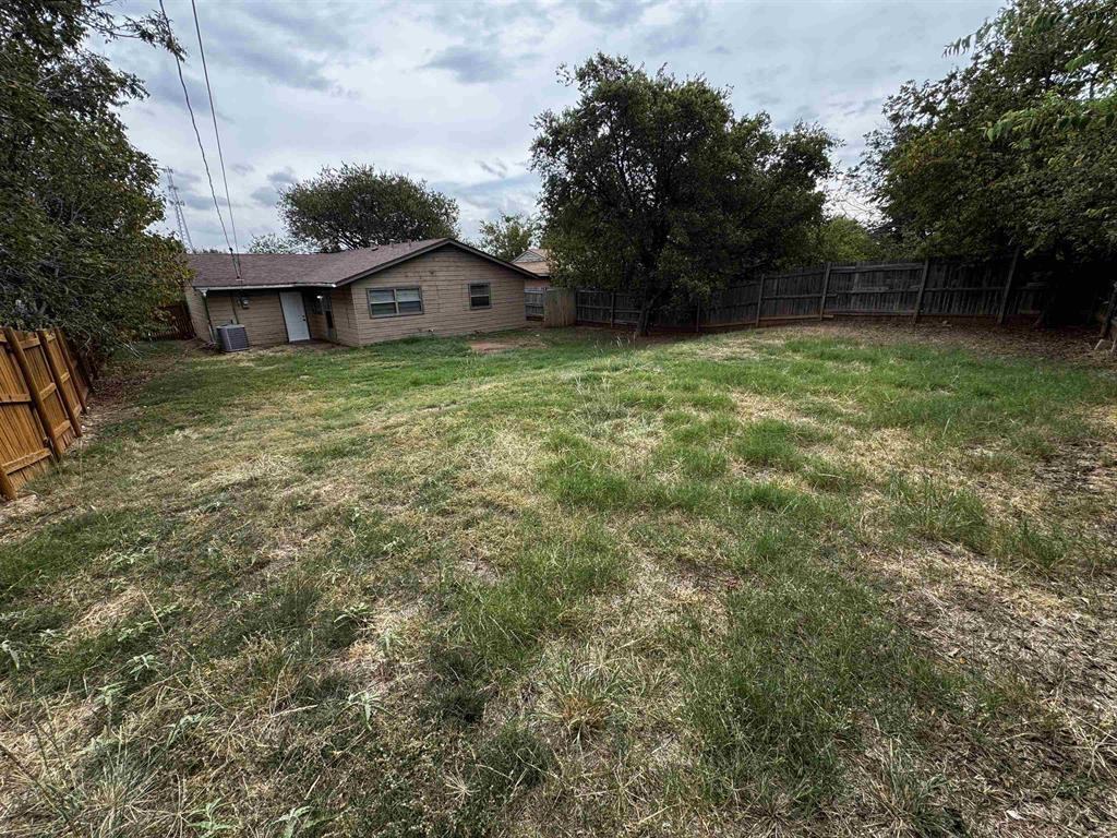 1504 Red Fox Rd - Photo 4 of 17