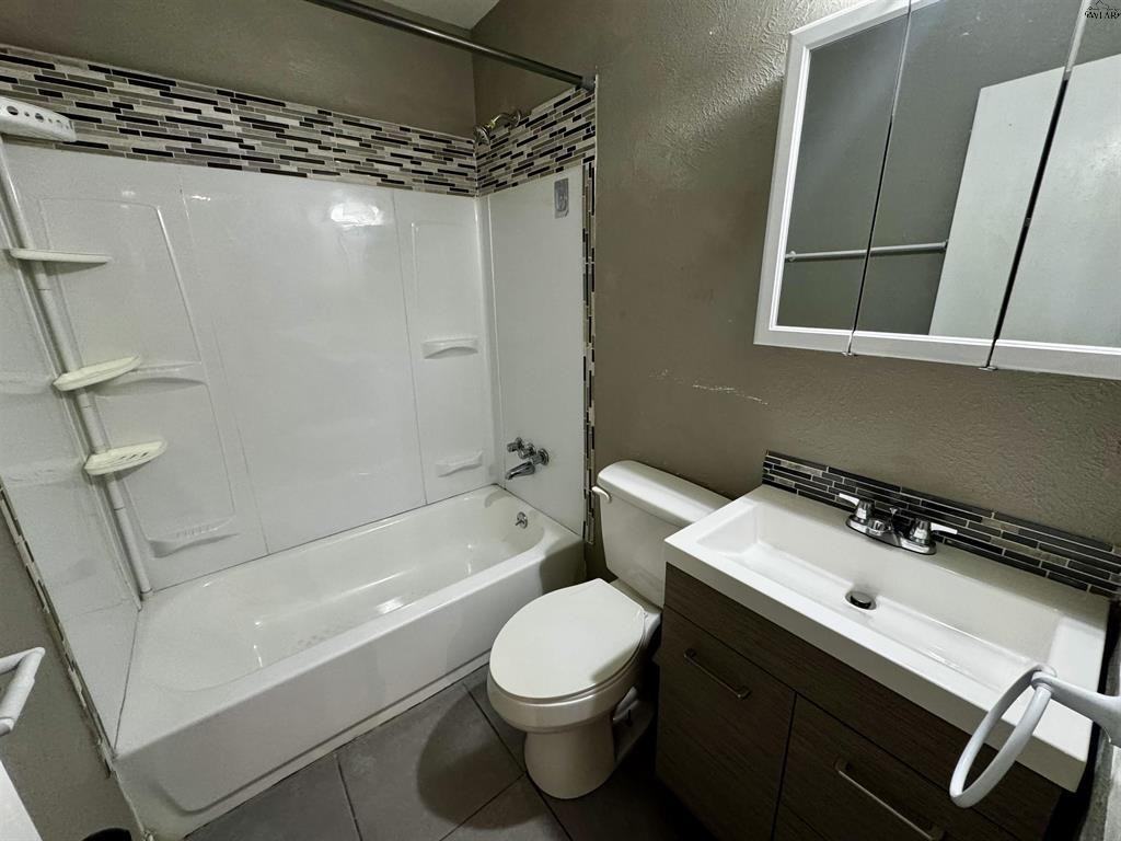 1504 Red Fox Rd - Photo 5 of 17