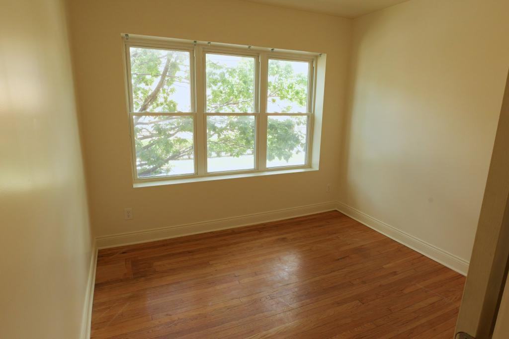 8101 S Loomis Blvd ##1 - Photo 5 of 7