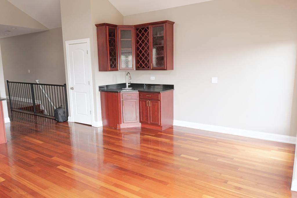 4644 W 63rd St ##3 - Photo 4 of 9