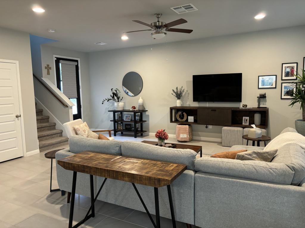 79 Carefree Ct - Photo 5 of 17