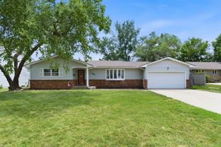 6521 Farmview East Lane - Photo 1 of 1