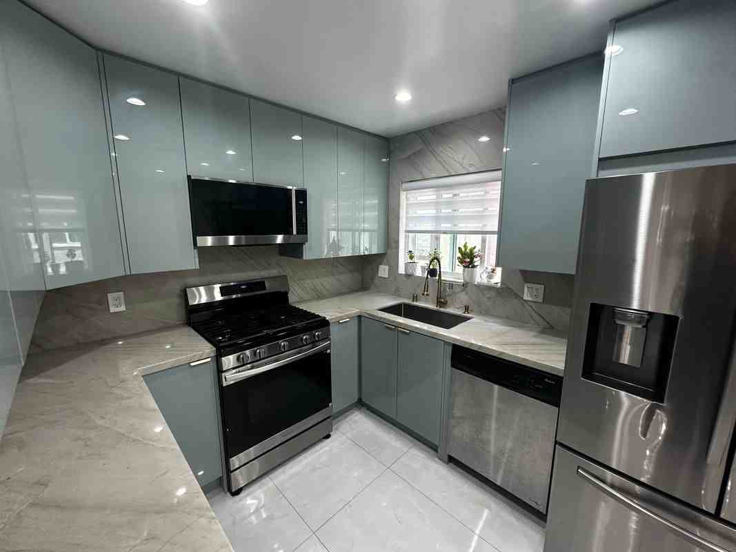7432 Hazeltine Ave ##7 - Photo 5 of 27