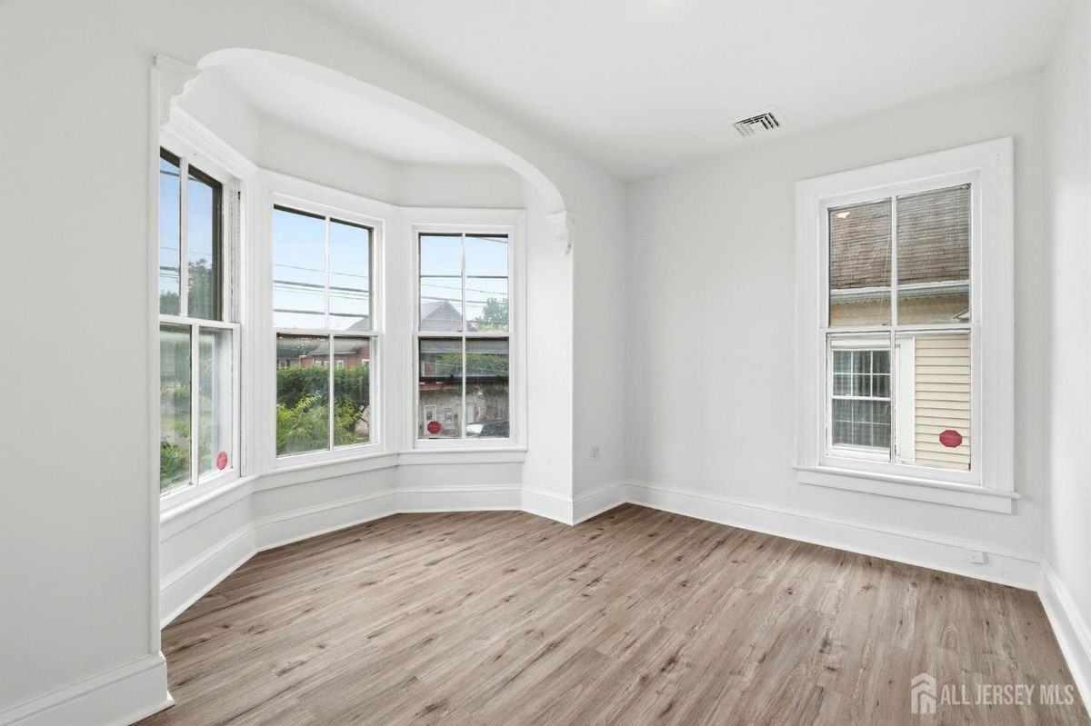 30 W Somerset St ##2b - Photo 3 of 22