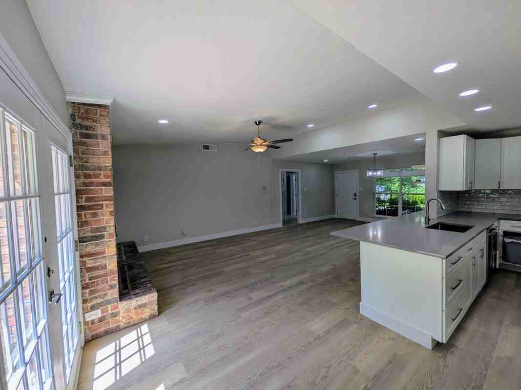 9705 Marlborough Dr - Photo 3 of 23