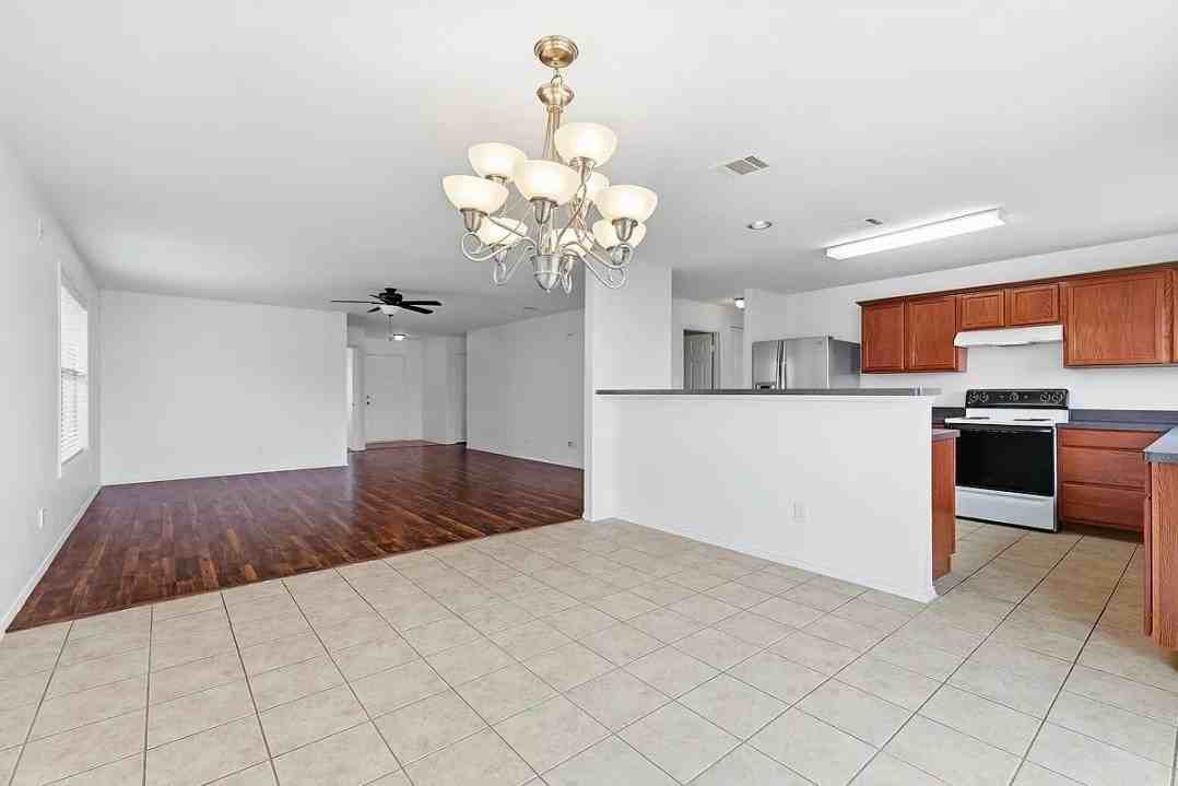 2064 Bliss Rd - Photo 3 of 20