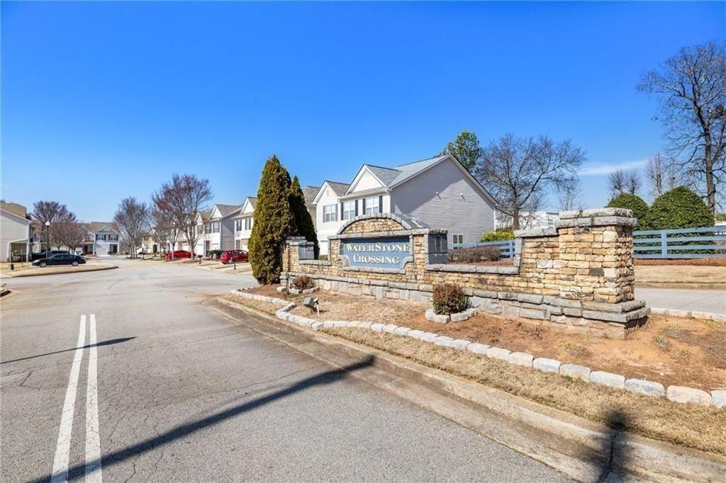 4753 Beacon Ridge Ln - Photo 2 of 22
