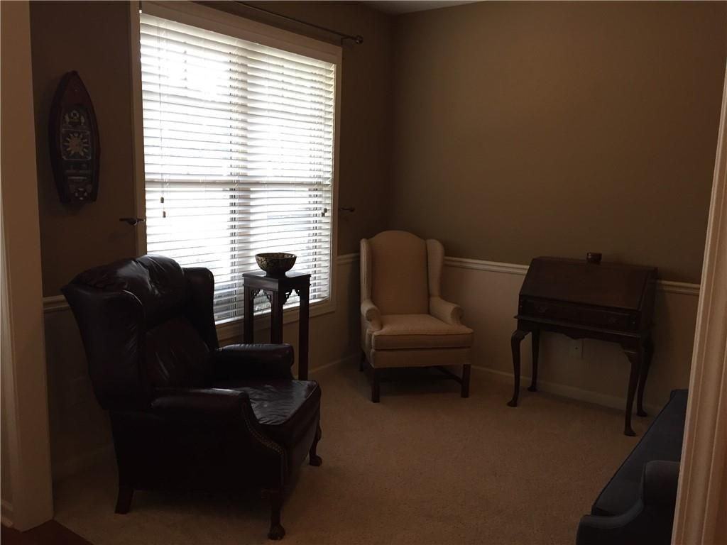 123 Kingland St - Photo 3 of 33