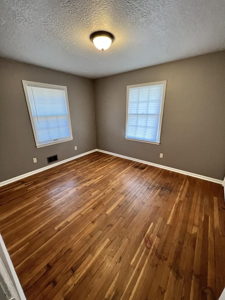 1509 W College St #1511 - Photo 2 of 12