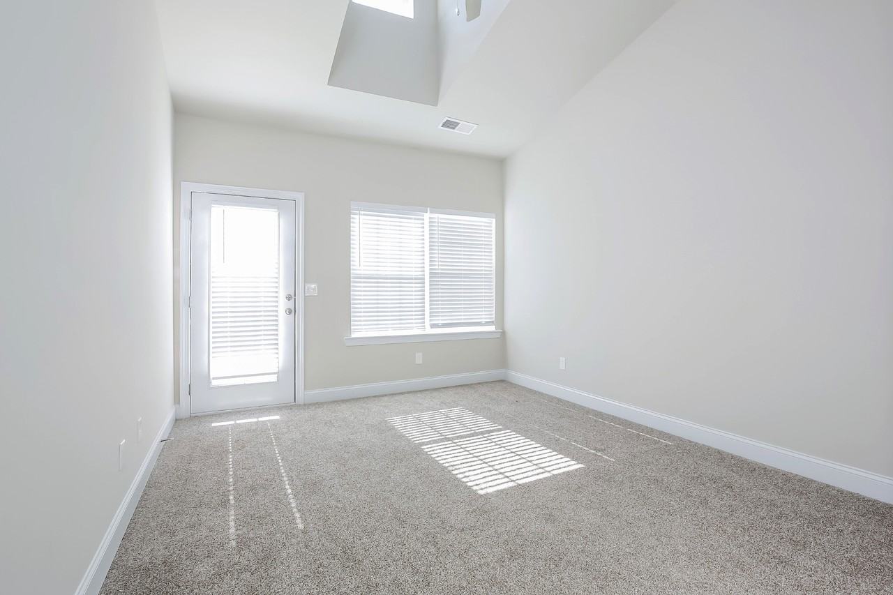 244 Riley Circle - Photo 7 of 47