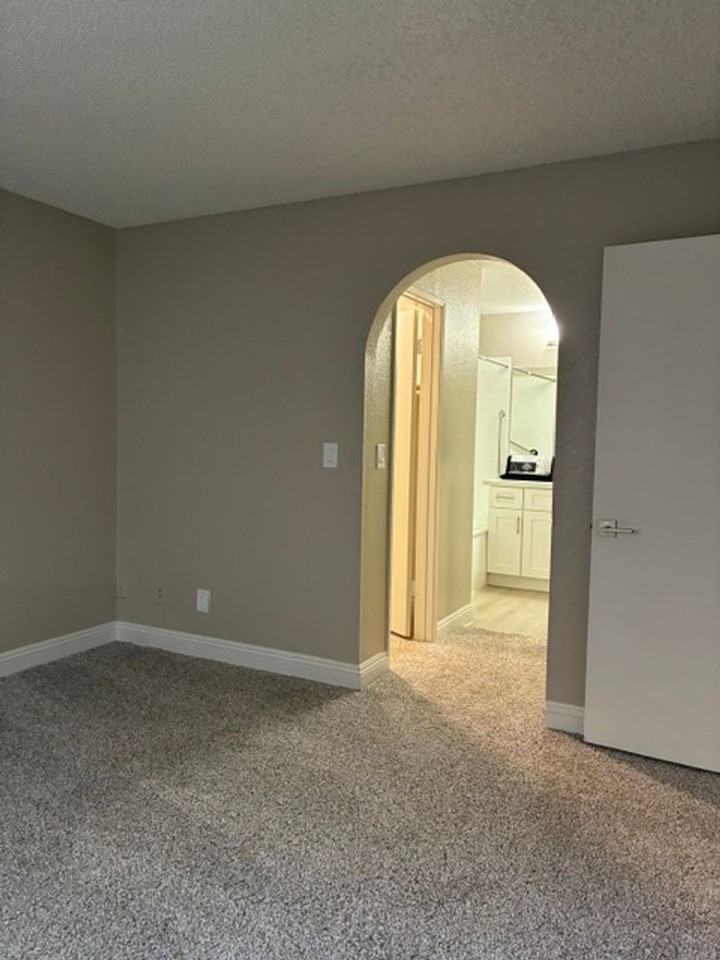 Ciel Apartments - Photo 4 of 50