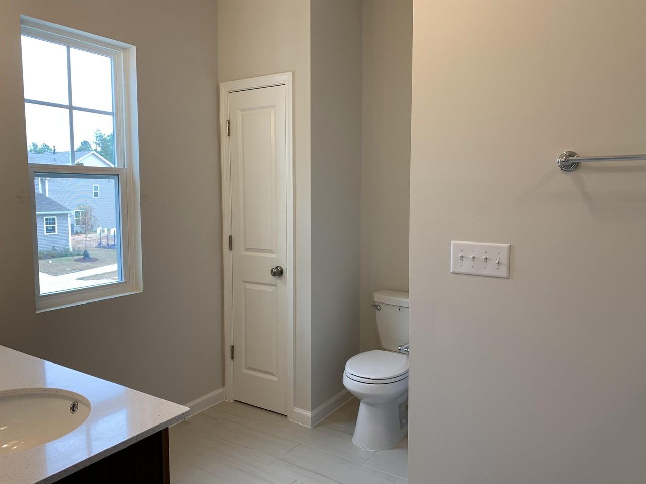 6193 Beale Loop #1 - Photo 7 of 8