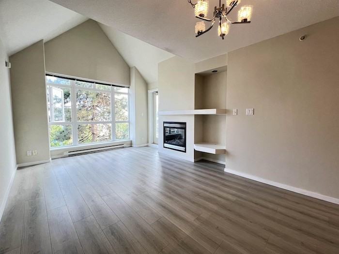 3142 St. Johns St - Photo 2 of 16