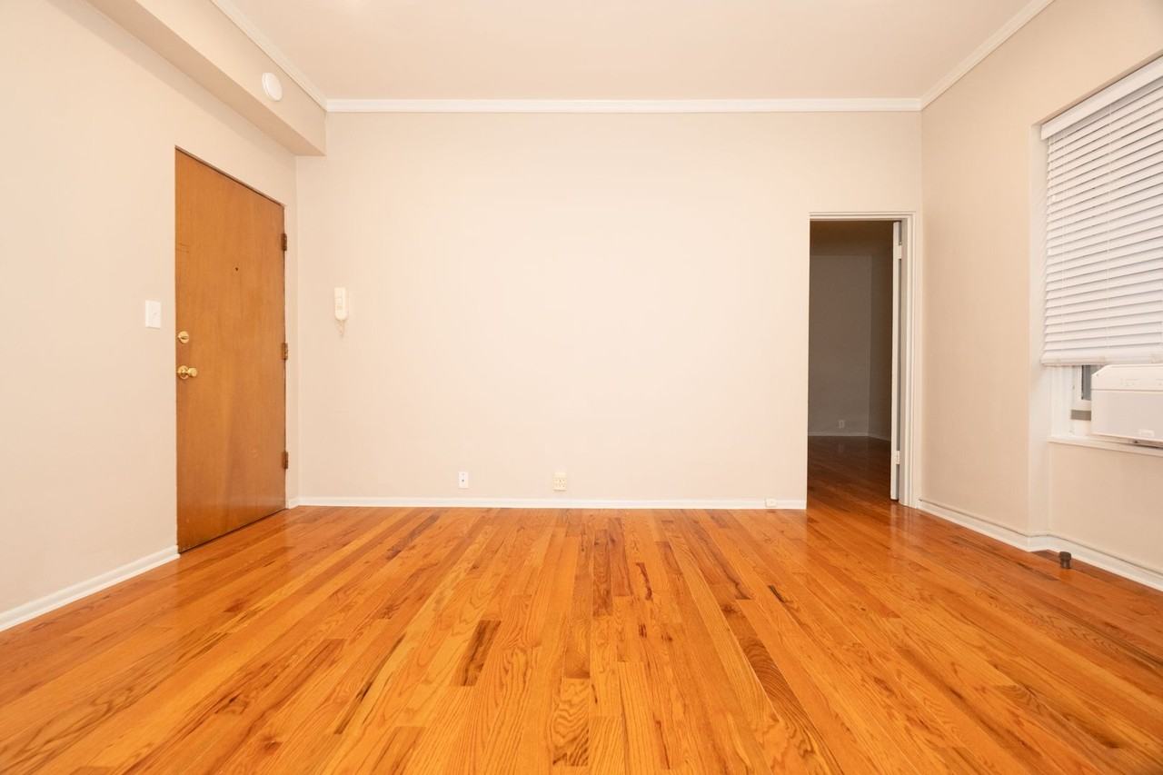 Beverly Alder Apartments - Photo 6 of 25