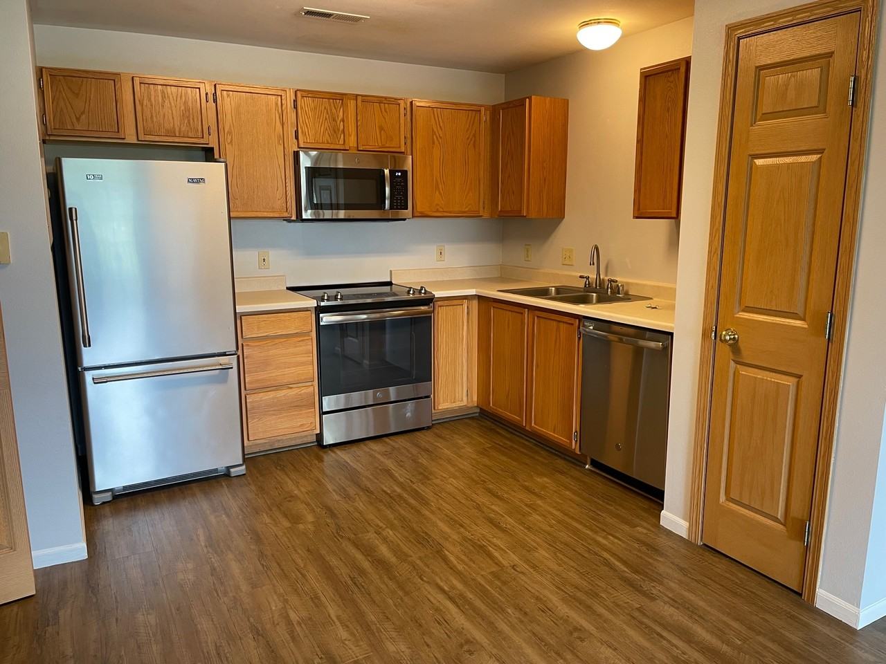 1 3505B #1 - Photo 3 of 13