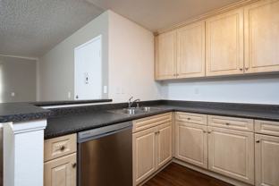 652 Moss St - Photo 1 of 1