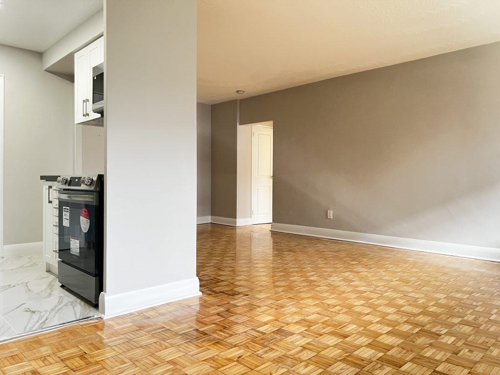 75 Spencer Avenue - Photo 4 of 10