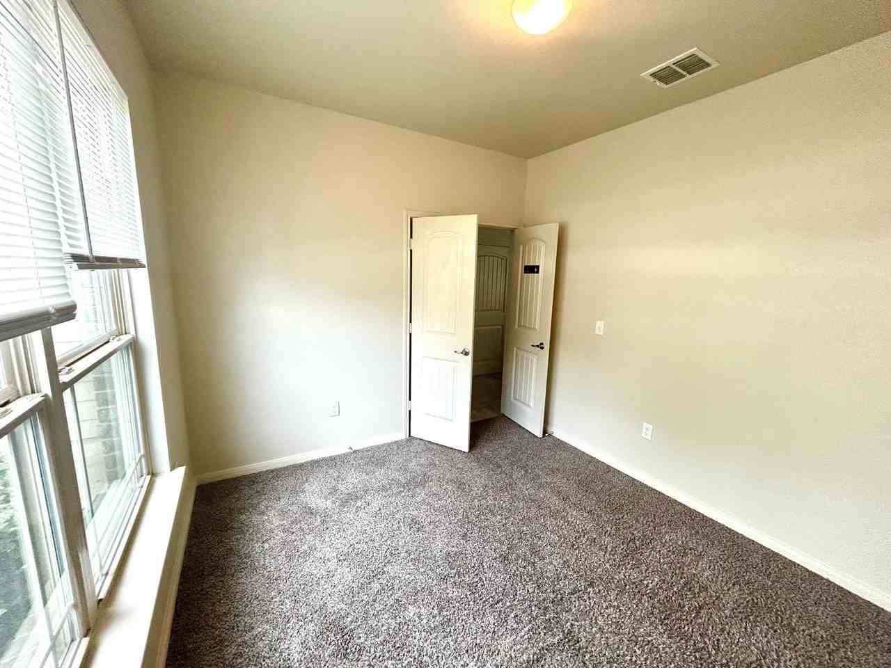 6814 Hibiscus Fls - Photo 3 of 26