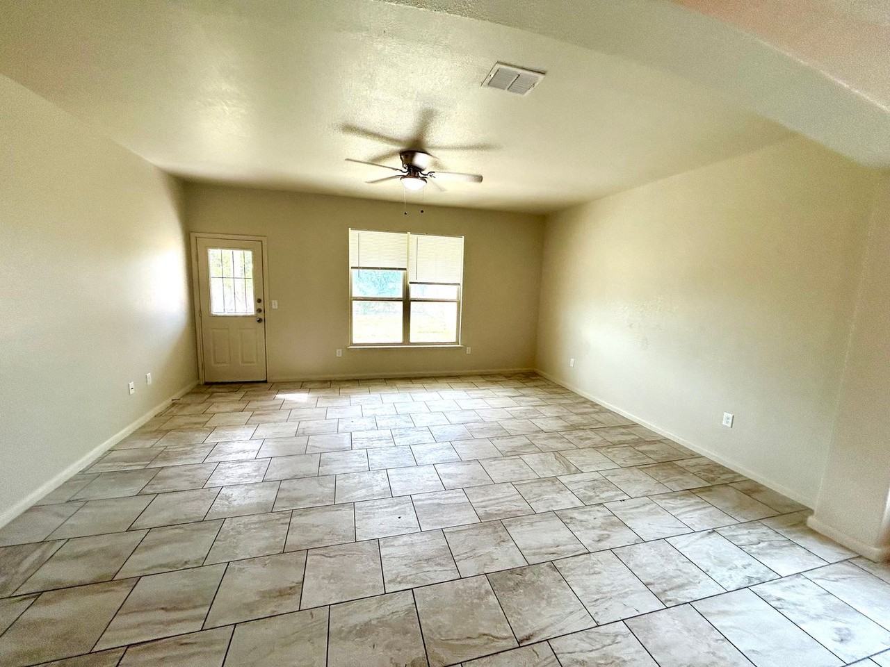6814 Hibiscus Fls - Photo 5 of 26