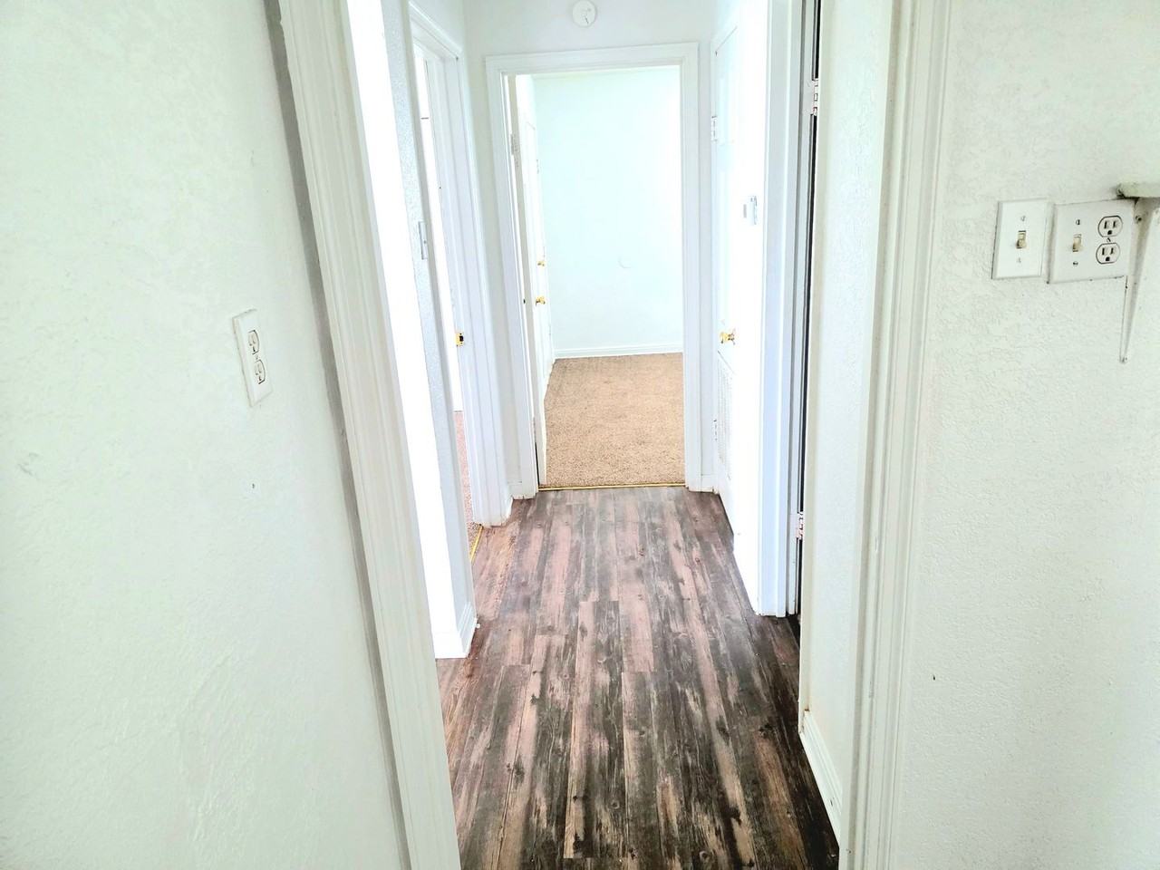 2621 Windsor Ave - Photo 3 of 10
