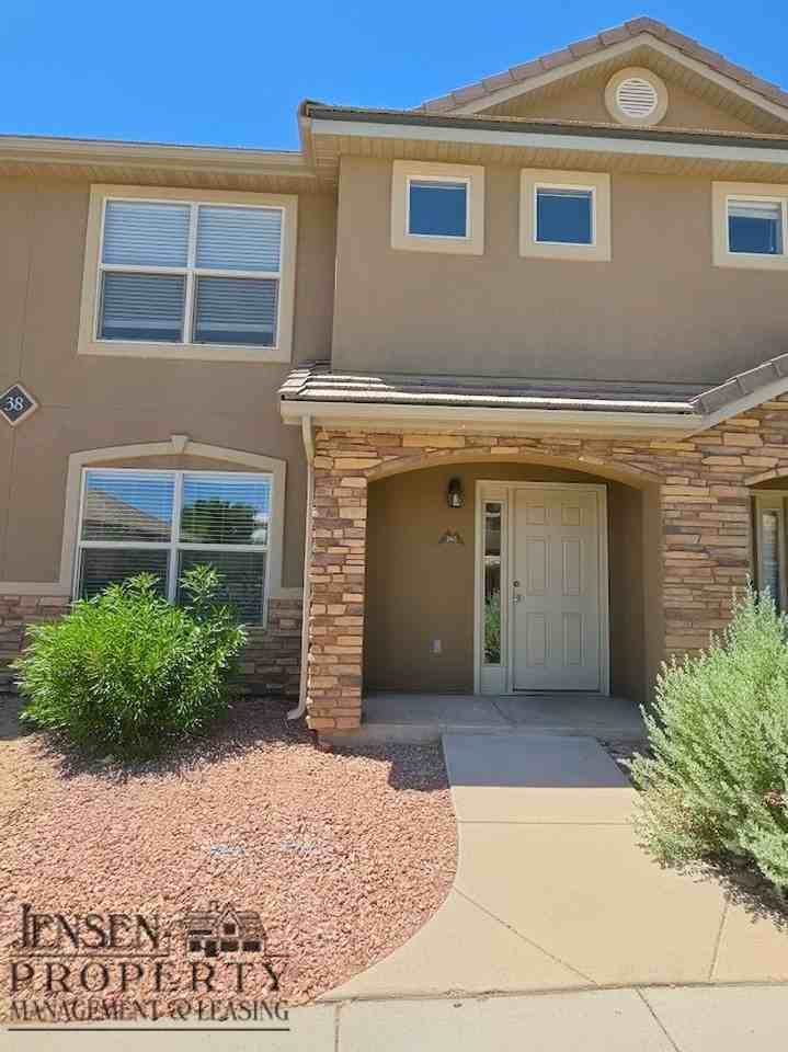 3155 S Hidden Valley Dr #246