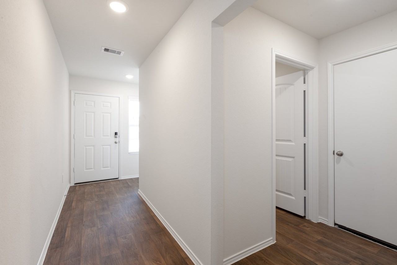 128 Granary Dr - Photo 4 of 19
