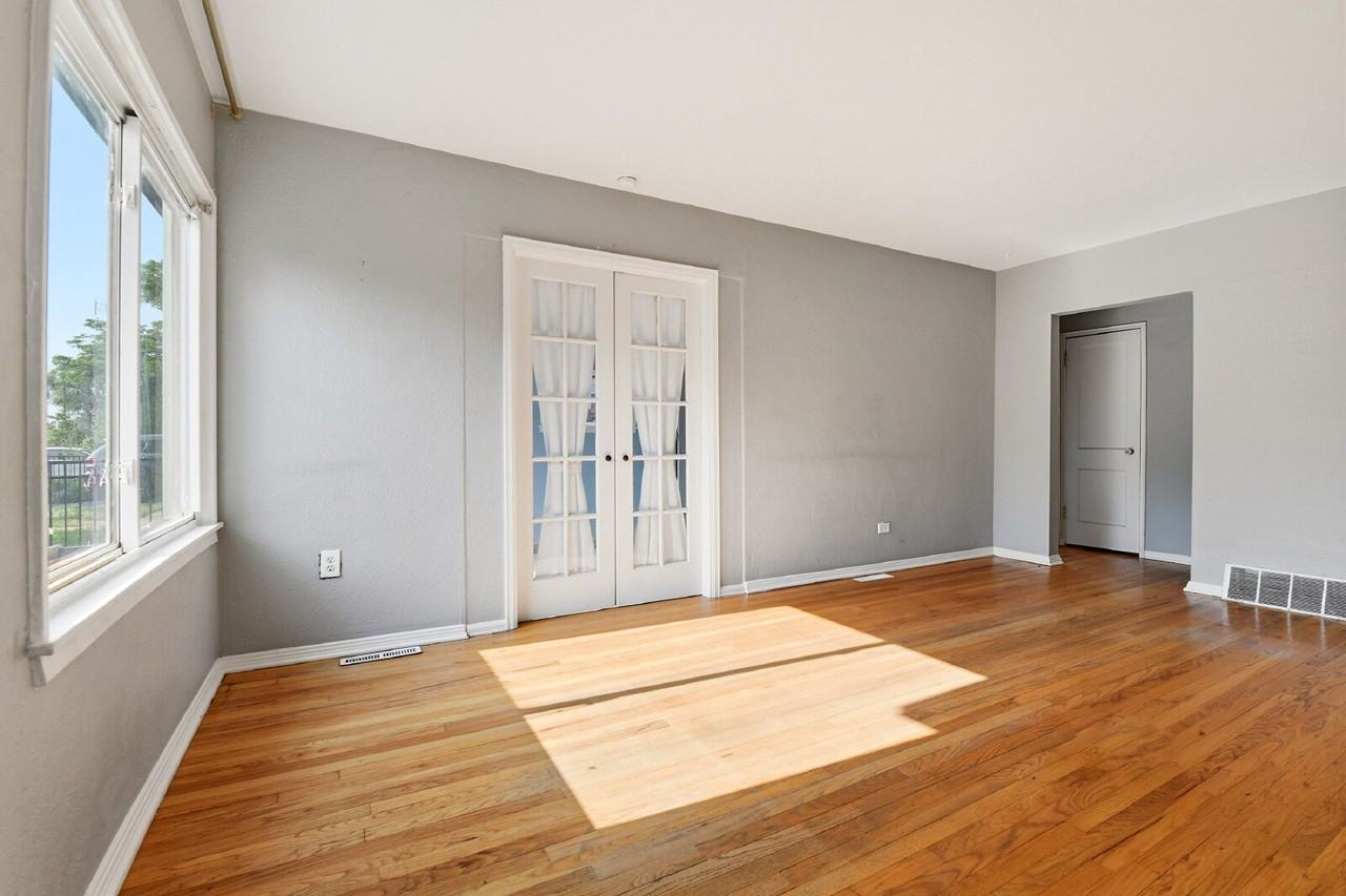 1200 Spruce St - Photo 5 of 42