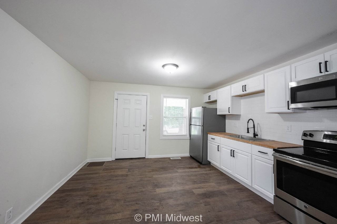 514 N Chester Ave - Photo 3 of 24