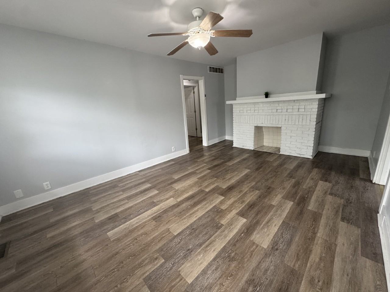 2129 S 5th St - Photo 5 of 20