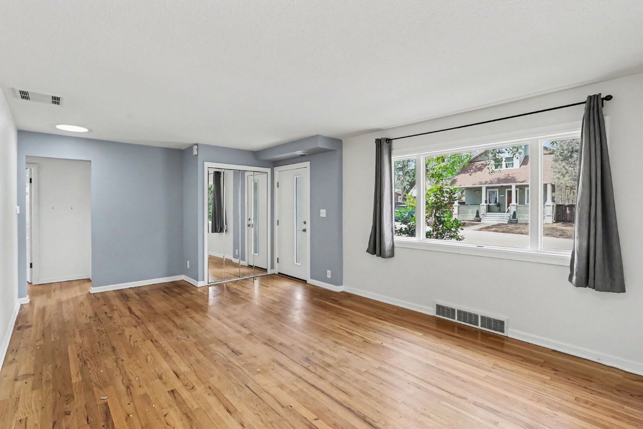 1515 3rd Ave - Photo 2 of 10