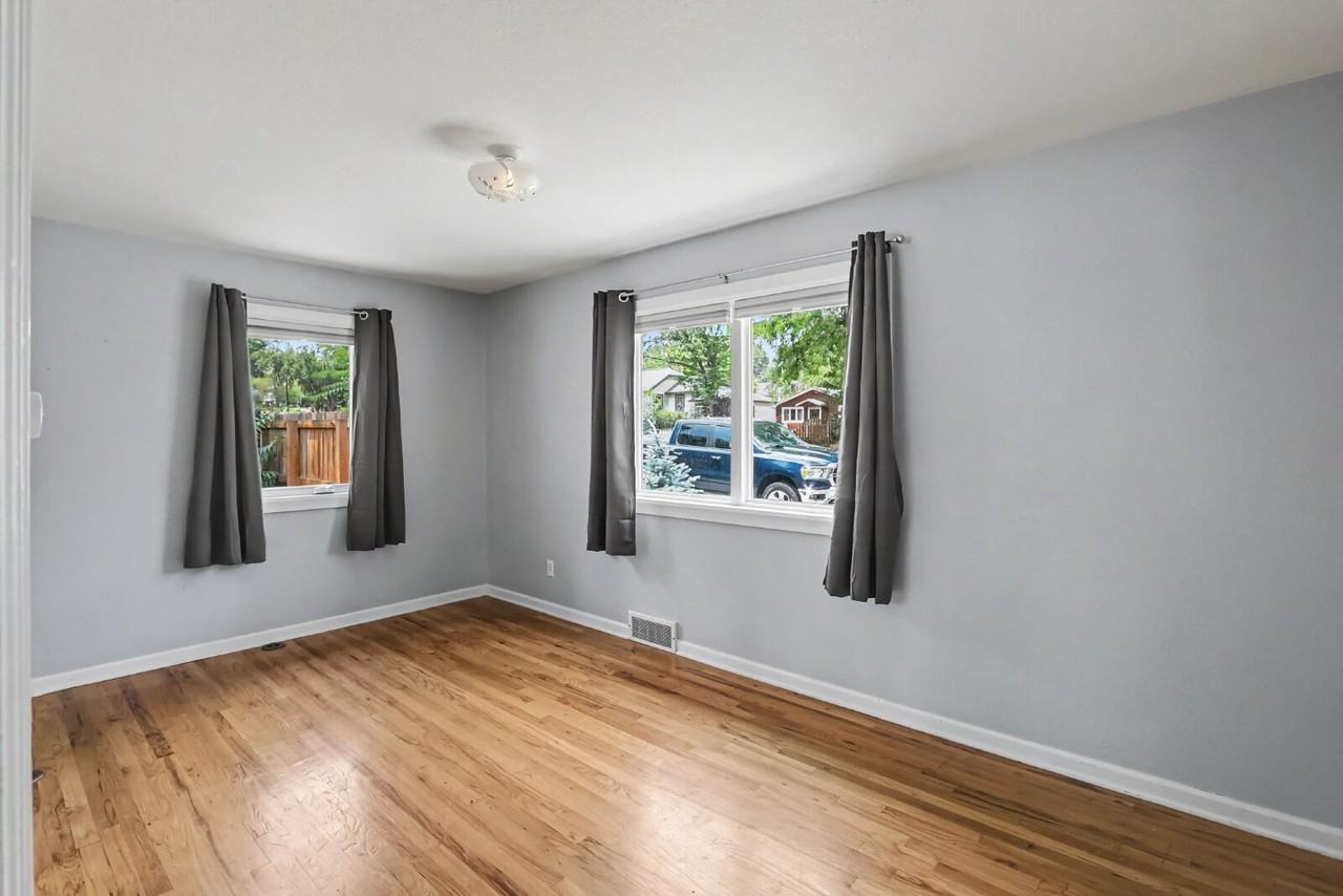 1515 3rd Ave - Photo 6 of 10