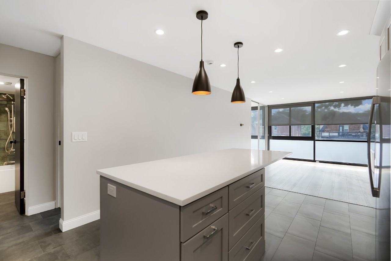 1050 N Corona St #212 - Photo 5 of 19