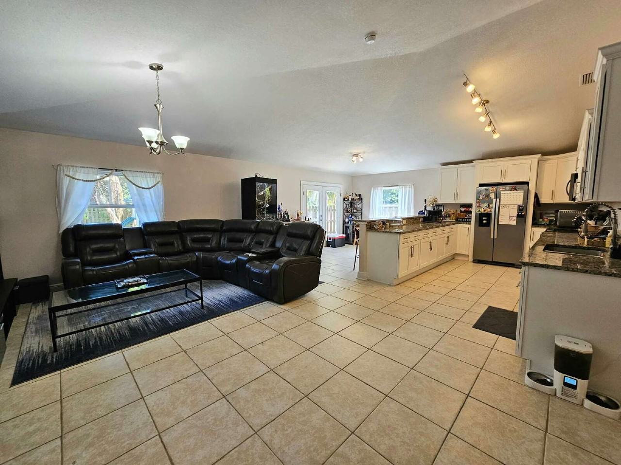 1044 Bernice Rd - Photo 5 of 19