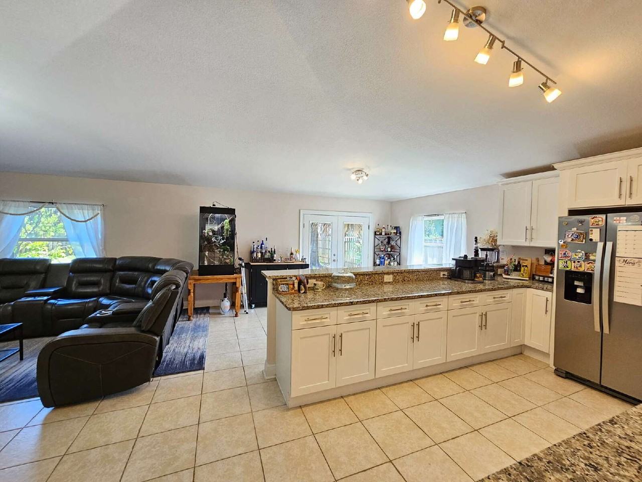 1044 Bernice Rd - Photo 7 of 19