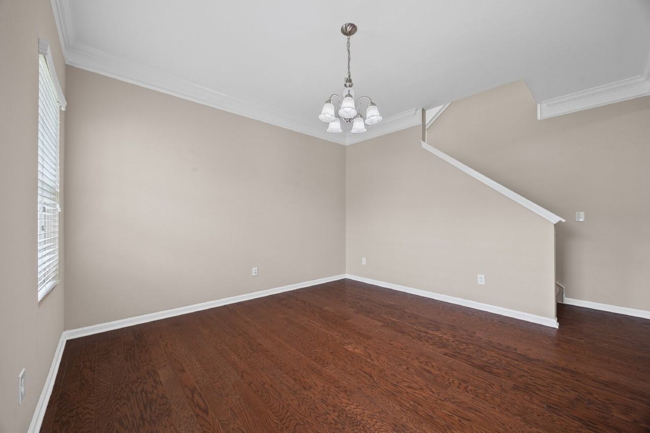2206 Durand Rd - Photo 6 of 33