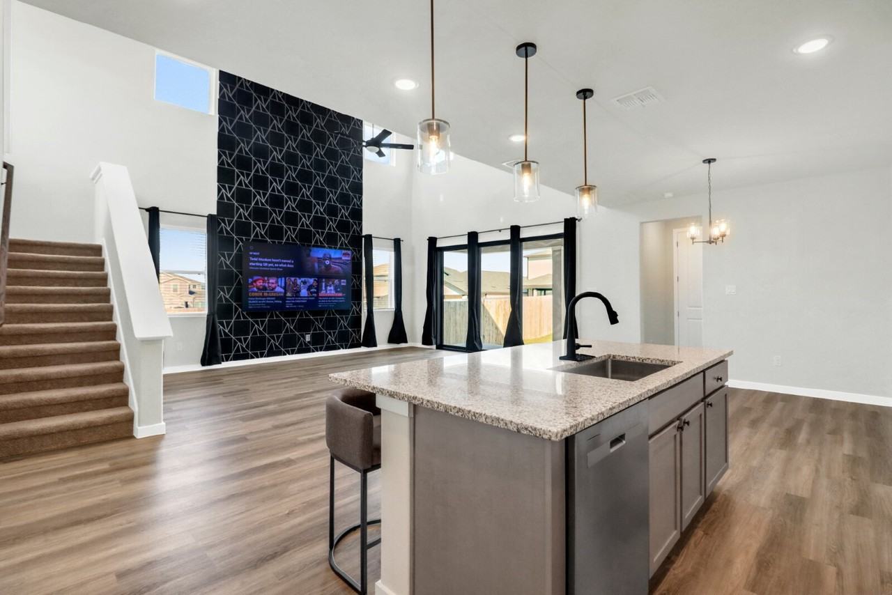8730 Thyme Mdw - Photo 2 of 36